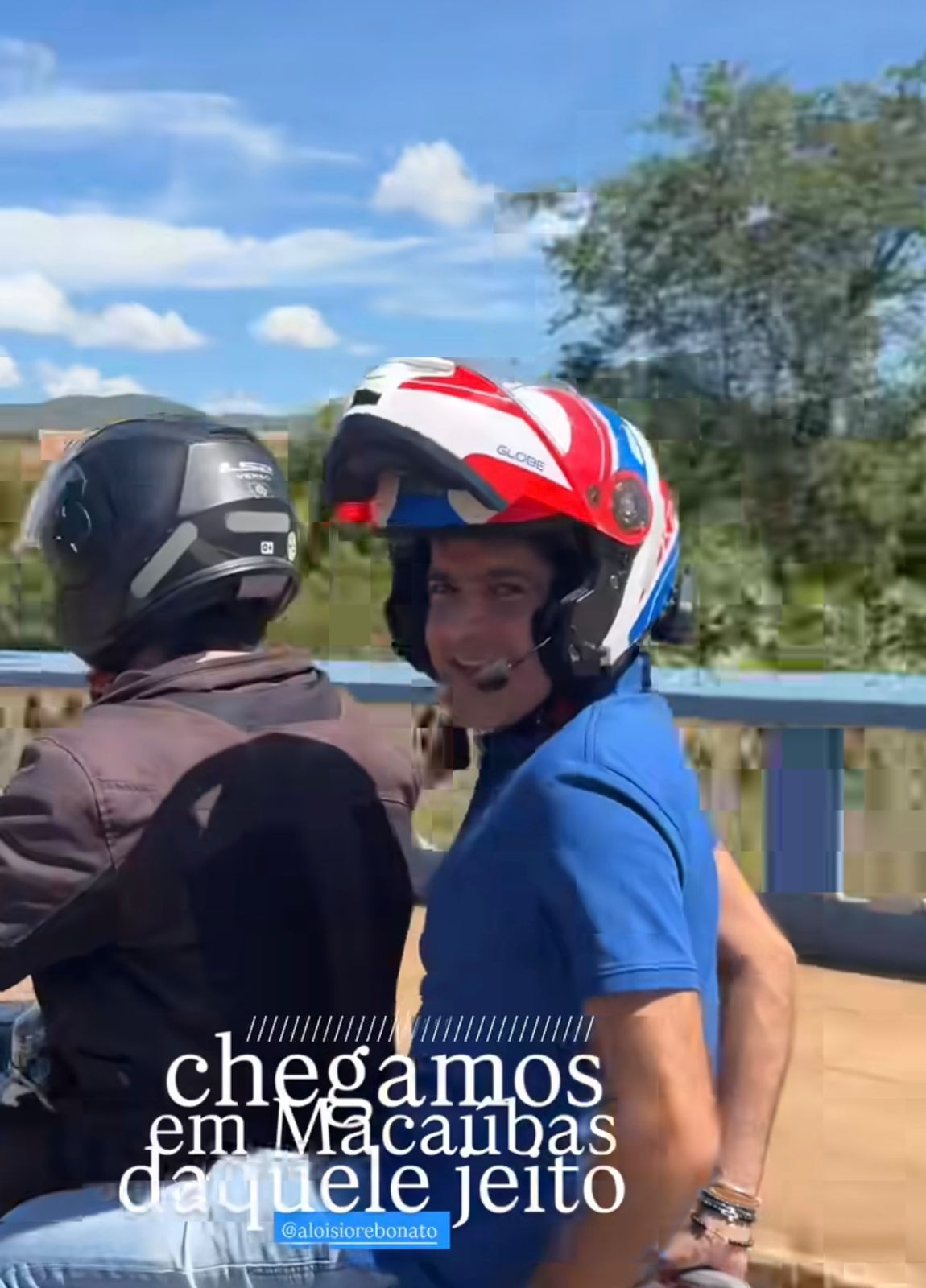 ”Querendo ser do povo, ACM Neto troca carrão por garupa de motoboy no interior, mas não engana ninguém”, diz deputado