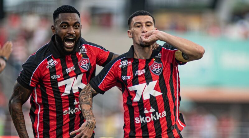 Vitória vence o CRB por 4 a 2 em jogo eletrizante pela Copa do Nordeste