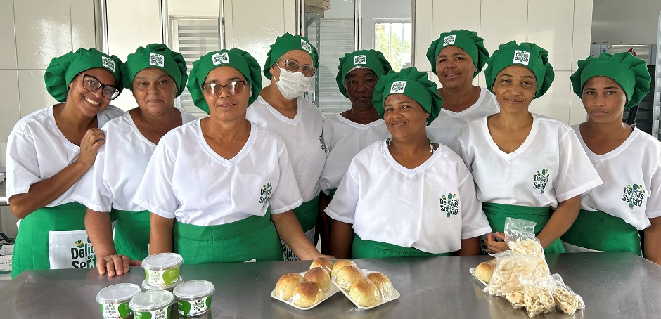 Cozinhas comunitárias impulsionam renda e autonomia de mulheres no Piemonte da Diamantina