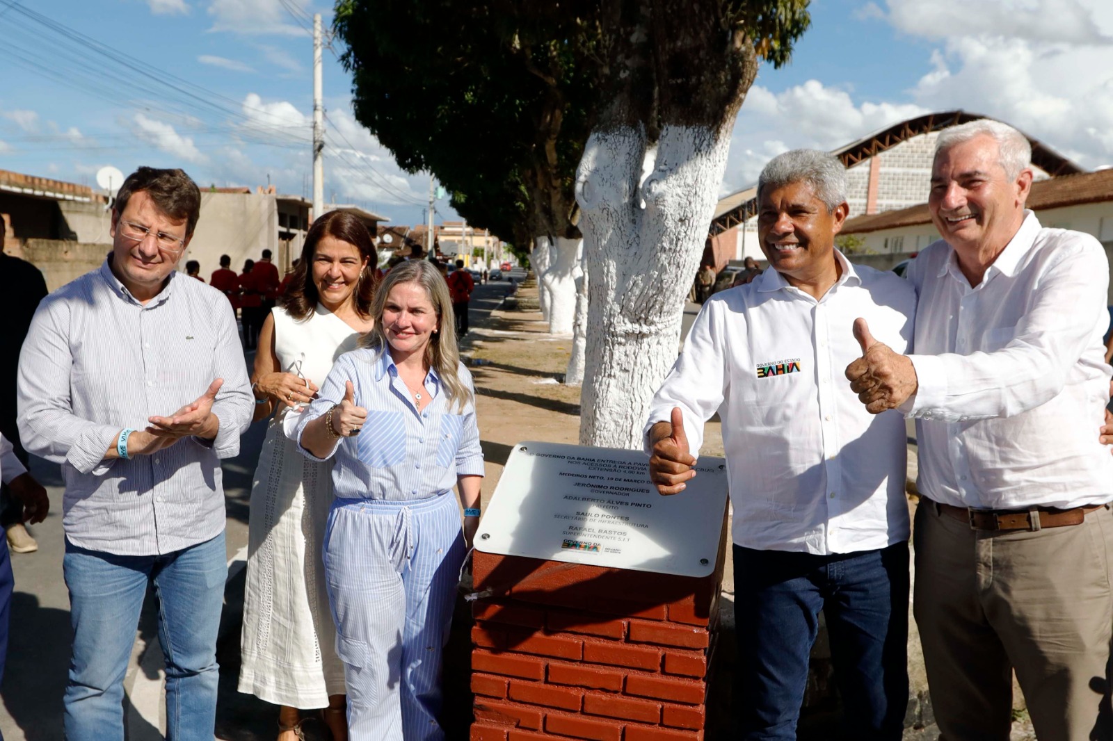 Obras viárias, para educação e equipamentos de saúde entregues pelo Estado ampliam acesso a serviços em Medeiros Neto