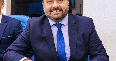 “Professor valorizado, educação forte”, diz Dilson Magalhães ao garantir apoio ao reajuste da categoria em Camaçari