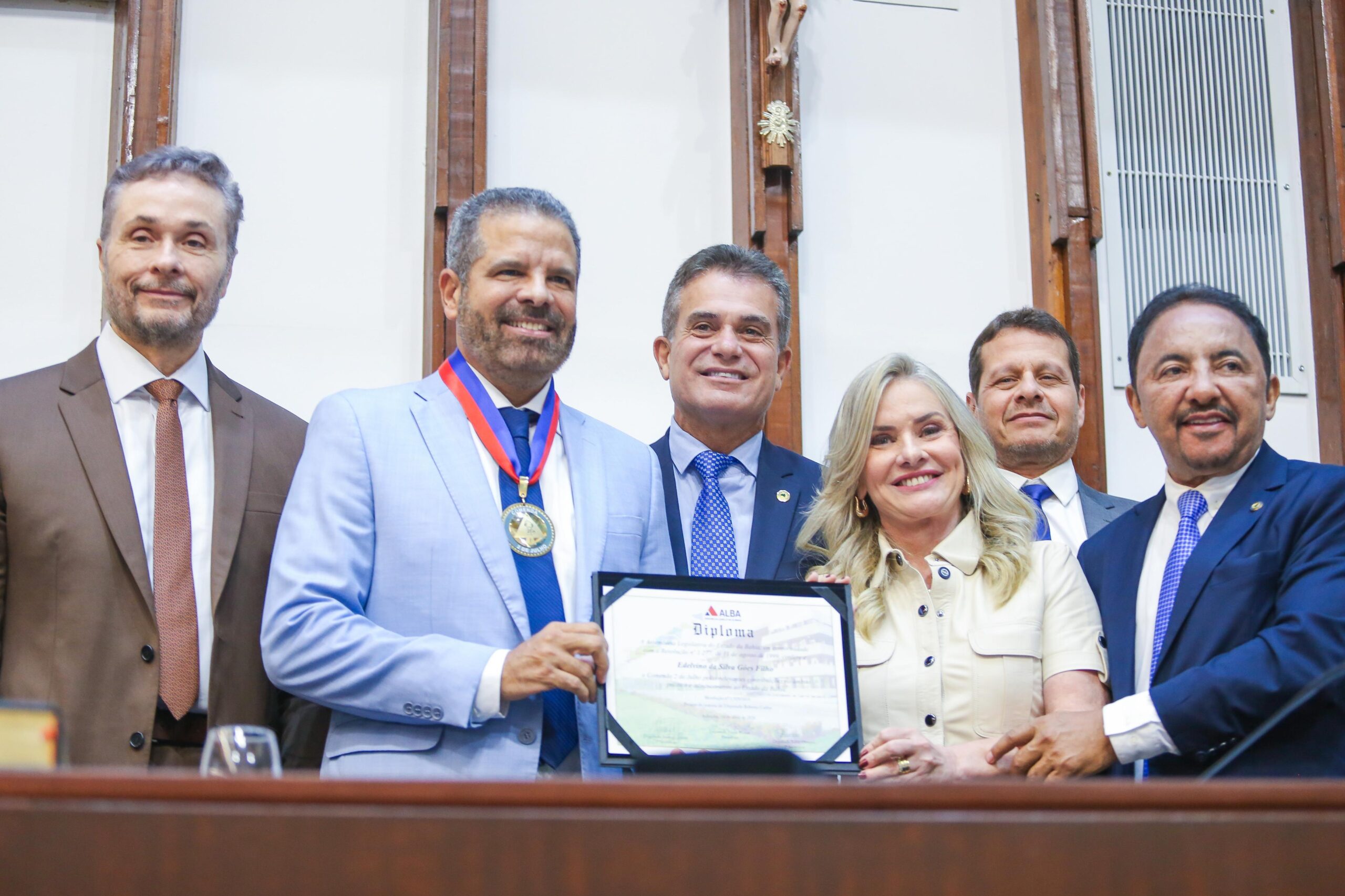 Presidente da ALBA elogia trabalho modernizador do ex-secretário Edelvino Góes na administração pública
