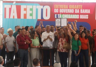 Em Carinhanha, Jerônimo Rodrigues autoriza obra de abastecimento de água pelo Novo PAC