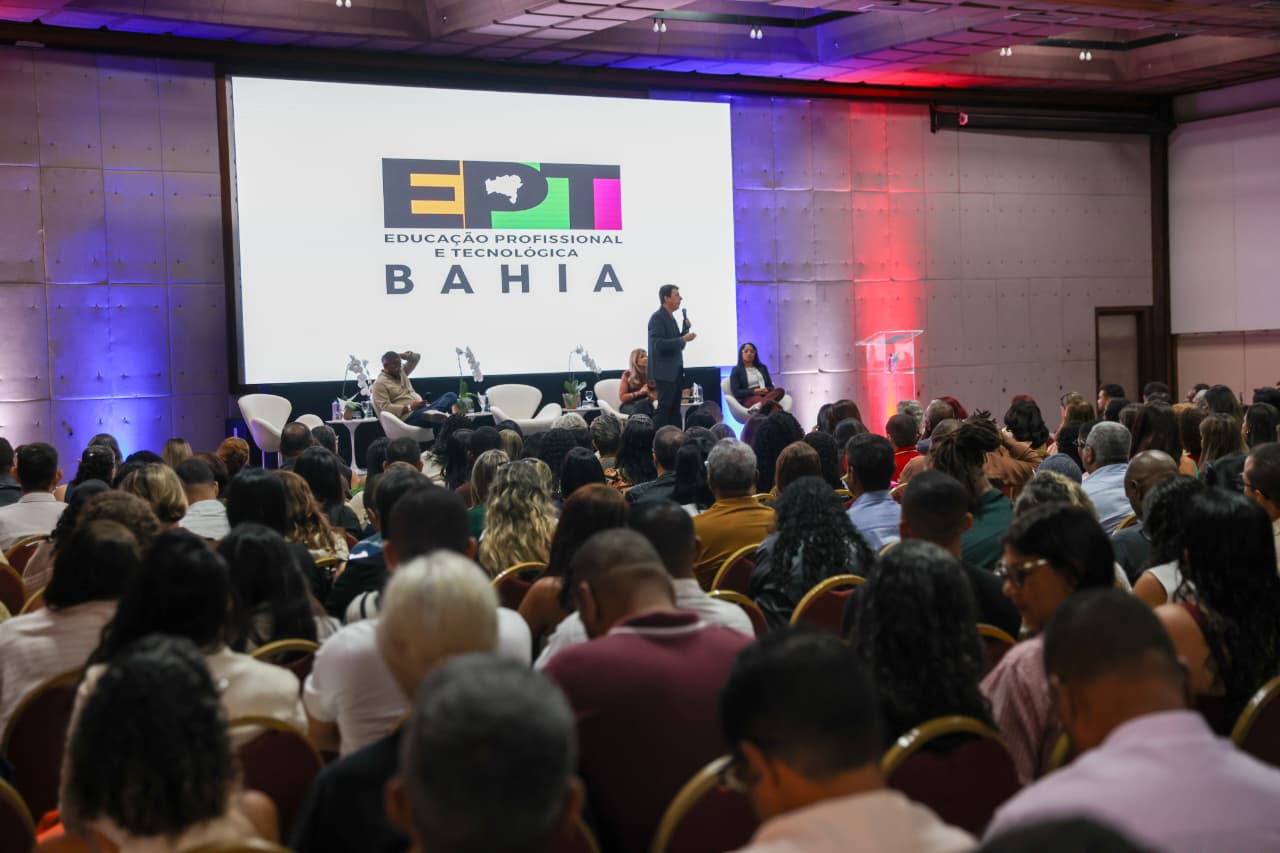 Encontro com 700 gestores fortalece Educação Profissional na rede estadual baiana