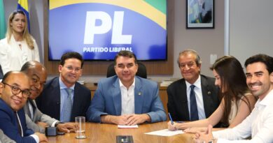 Samuel Junior e Abraão Reis se reúnem com Flávio Bolsonaro em Brasília e reafirmam fortalecimento de ideais conservadores no país