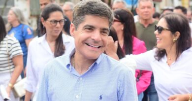 Em Ilhéus, ACM Neto participa de homenagens a São Jorge, exalta gestão de Valderico Jr. e diz que Bahia vive clima de mudança