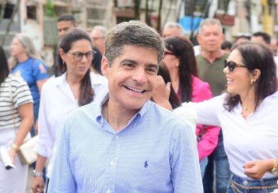 Em Ilhéus, ACM Neto participa de homenagens a São Jorge, exalta gestão de Valderico Jr. e diz que Bahia vive clima de mudança