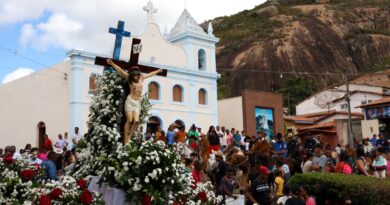 Em Milagres, Jerônimo Rodrigues une devoção, cultura e entregas para mobilidade e saúde