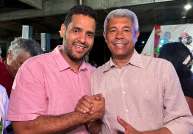 “O povo sabe escolher quem tá ao lado de Lula e da Bahia”, diz Tássio Brito​