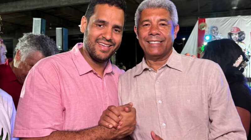 “O povo sabe escolher quem tá ao lado de Lula e da Bahia”, diz Tássio Brito​