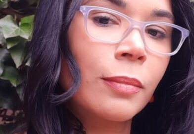 Psicóloga baiana lança livro apresentando o Tarô como linguagem viva da psique