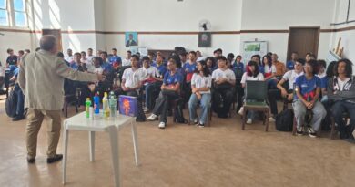 Alunos do ICEIA mergulham em jogo que revela perigos invisíveis dentro de casa