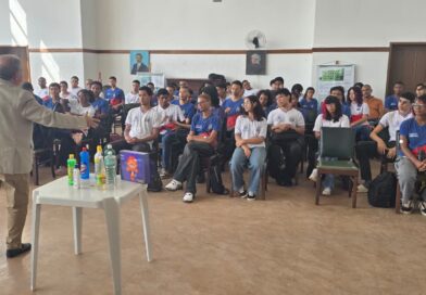 Alunos do ICEIA mergulham em jogo que revela perigos invisíveis dentro de casa