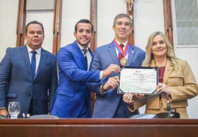 Em sessão especial, Ivana Bastos elogia a trajetória profissional do secretário de Segurança Pública
