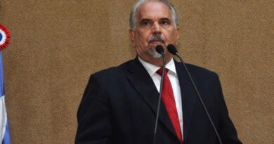 Ex-deputado acusa prefeito de Coité de omitir apoio do governo à micareta da cidade