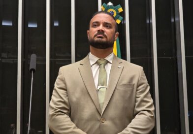 Capitão Alden atinge assinaturas necessárias para PEC