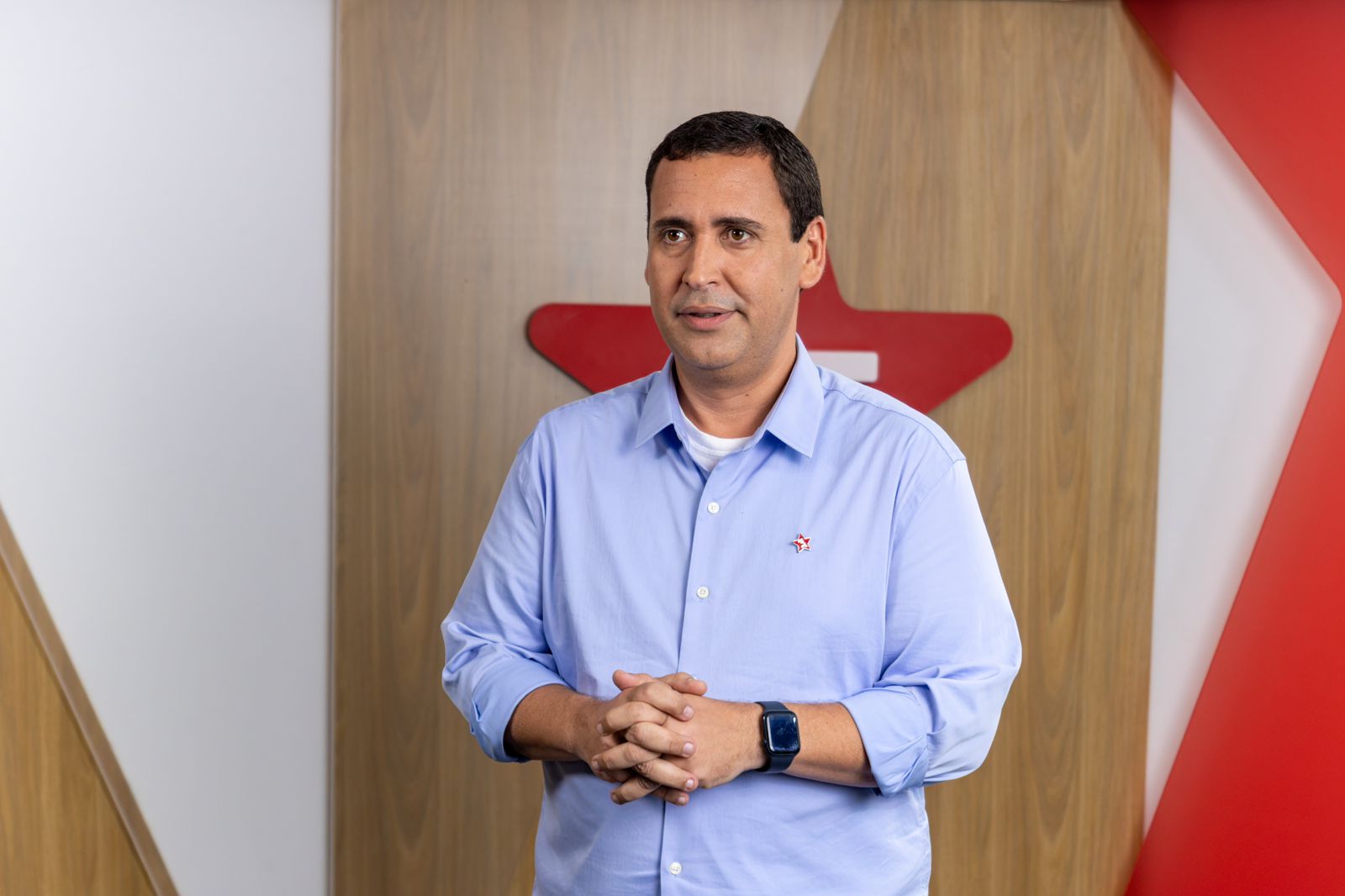 ”Não há detergente que limpe a sujeira de Flávio Bolsonaro e Ciro Nogueira no caso Master”, afirma secretário do PT
