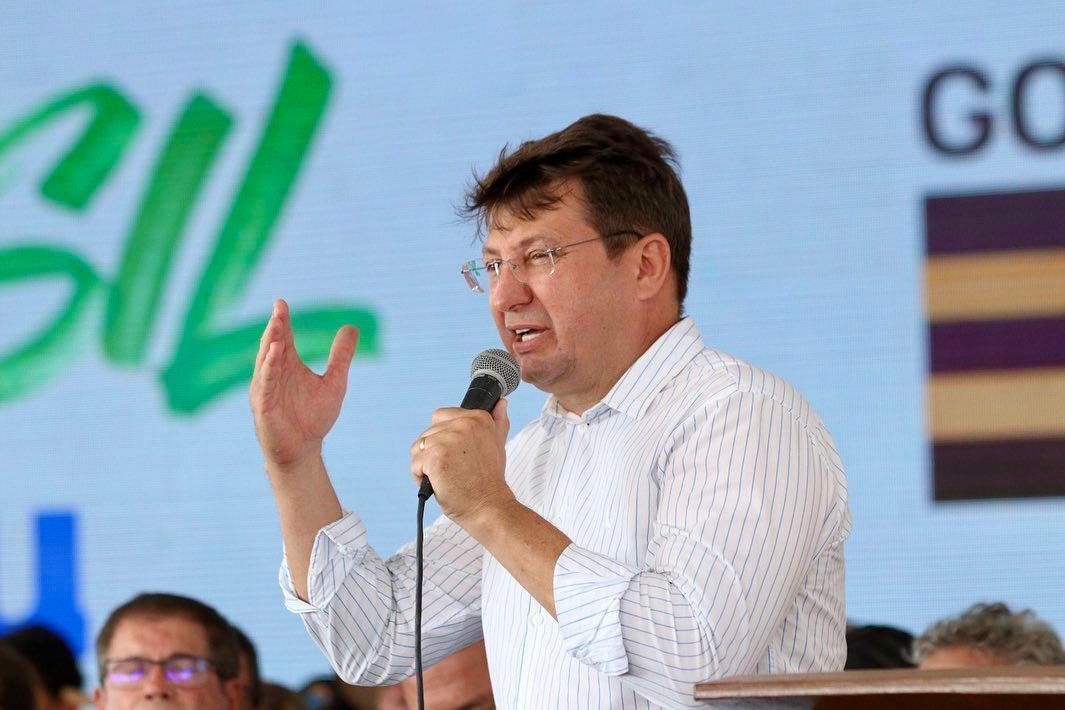 “ACM Neto tenta esconder Flávio Bolsonaro, mas a Bahia já entendeu quem é seu padrinho político”, diz Marcelo Emerenciano