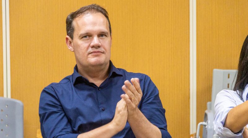 “Jerônimo inspira admiração e aglutina apoio dos prefeitos”, diz Júlio Pinheiro