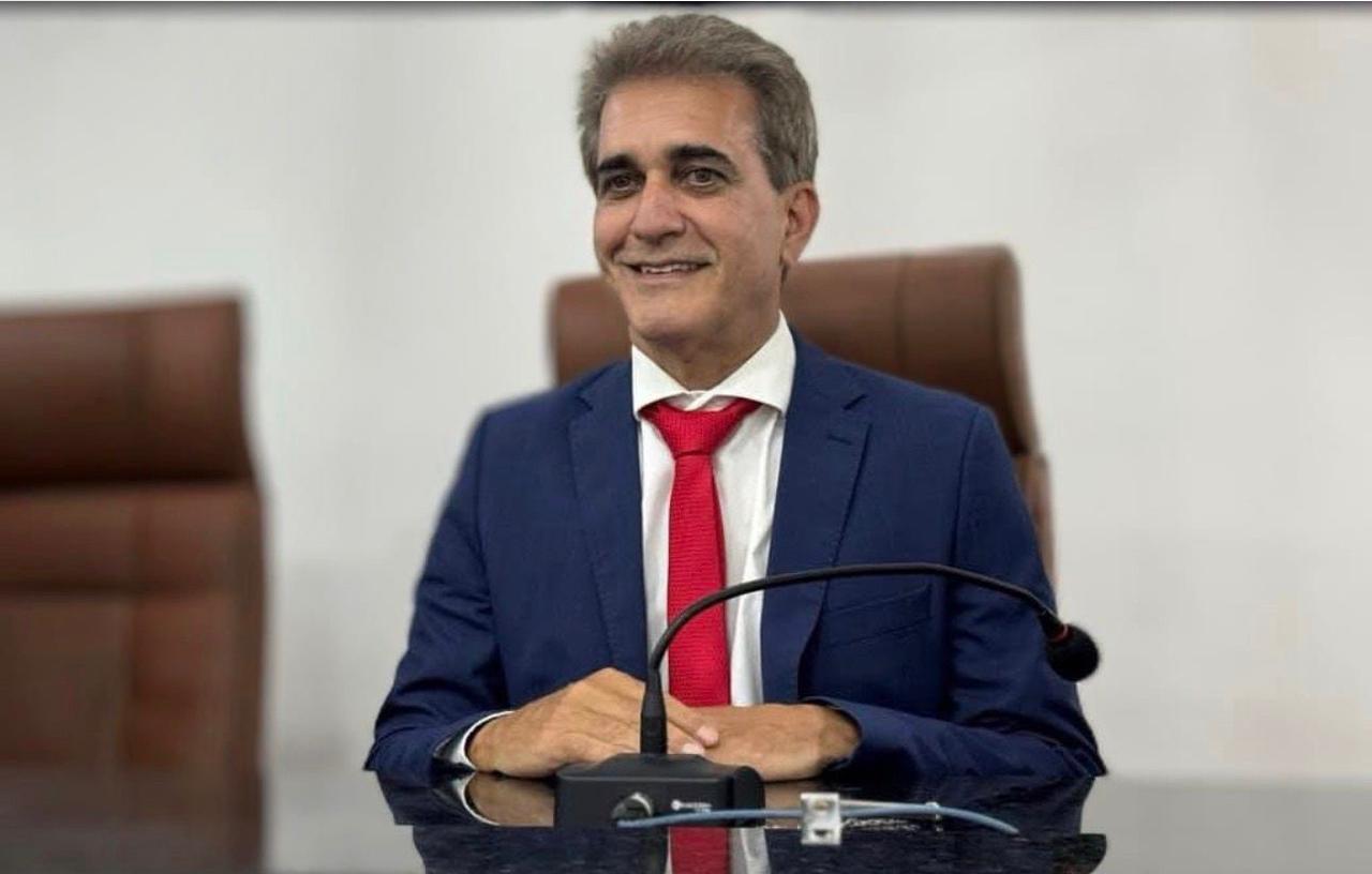 Deputado questiona discurso de ACM Neto sobre facções e pede explicações sobre consultoria