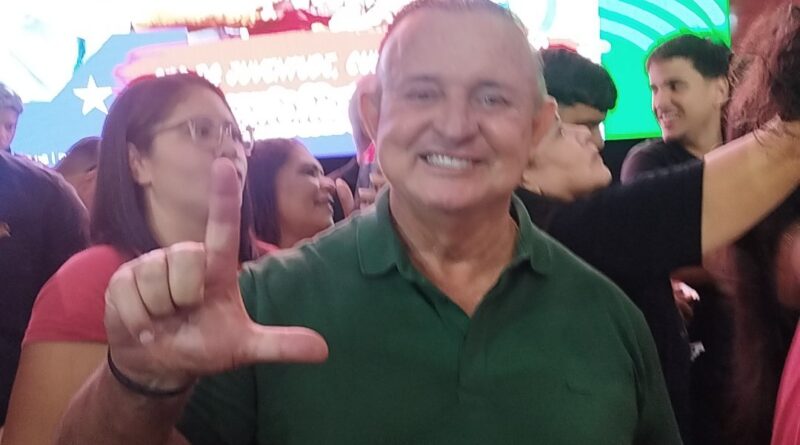 “Wagner foi um grande governador, Rui foi melhor e Jerônimo está conseguindo ultrapassar os dois”, afirma Adolfo Menezes
