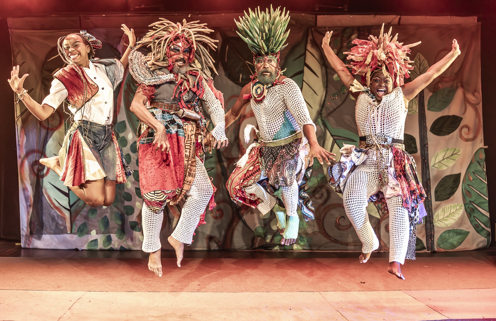Espetáculo de grupo de teatro baiano integra maior circuito de artes cênicas do país