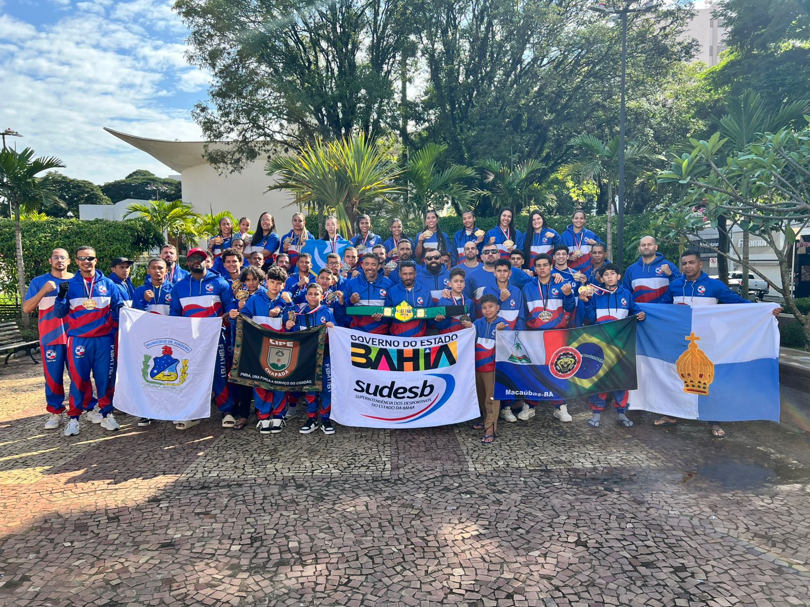 Bahia vence Campeonato Brasileiro de Muaythai com um cinturão semi profissional e 21 medalhas de ouro