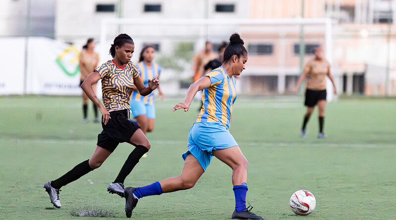Abertura da 4ª edição da Copa Loreta Valadares tem chuva de gols e conquista de virada na primeira rodada