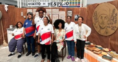 Feira literária incentiva leitura e protagonismo estudantil em Lauro de Freitas