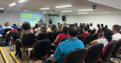 Encontro formativo fortalece educação bilíngue para surdos na Rede Estadual da Bahia