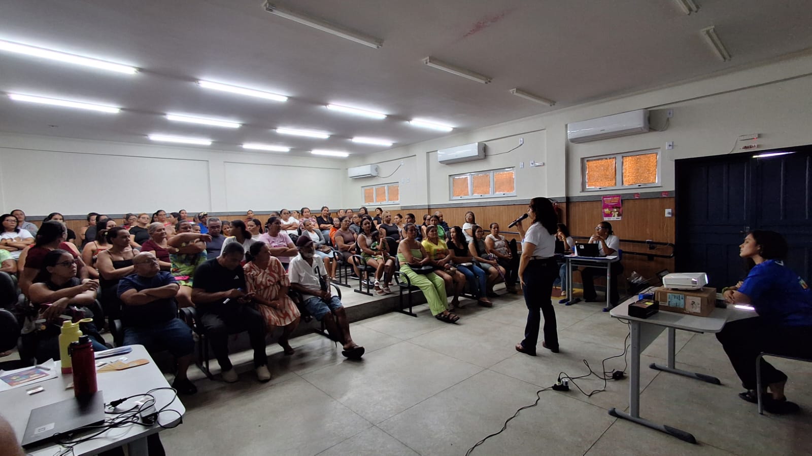  Encontros fortalecem vínculo entre famílias e escola e ampliam alcance do Bolsa Presença e Pé-de-Meia, na Bahia