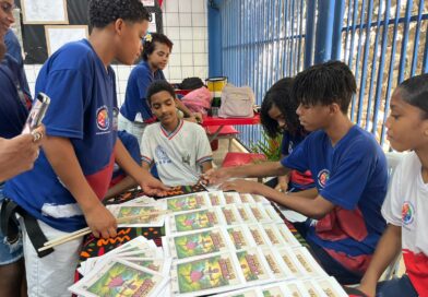 Estudantes da rede estadual lançam revista em quadrinho com temática de combate ao racismo