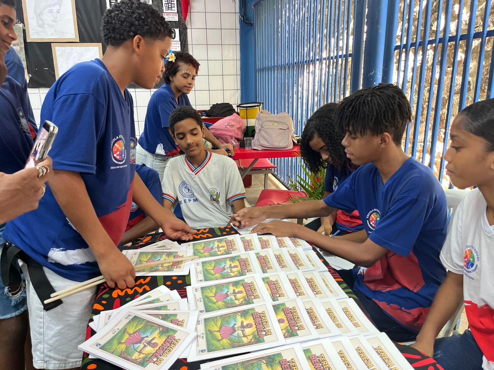 Estudantes da rede estadual lançam revista em quadrinho com temática de combate ao racismo