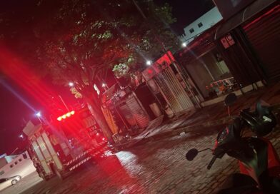 Incêndio destrói barracas de ambulantes em Jacobina