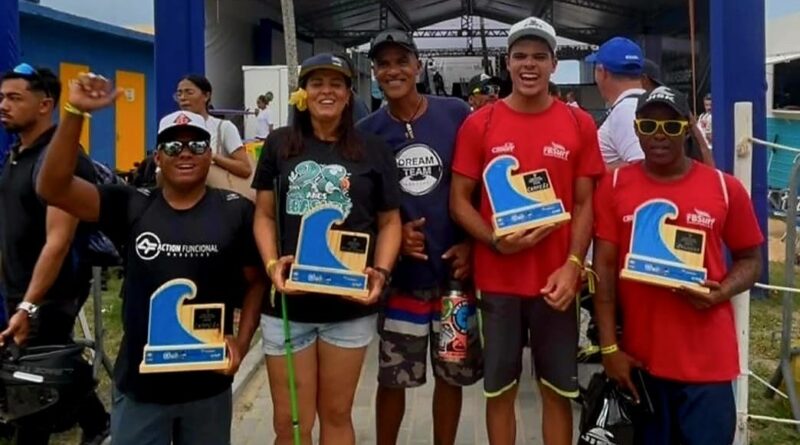 Surfistas baianos conquistam três pódios na Seletiva Mundial de Parasurf com apoio do Governo do Estado