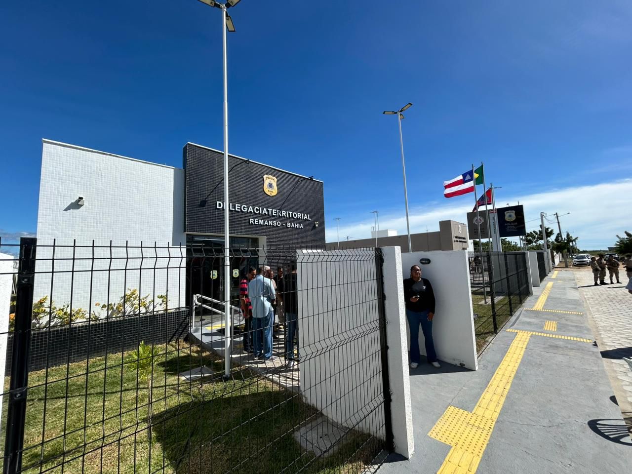 Governo do Estado entrega Delegacia Territorial e Pelotão da PM em Remanso