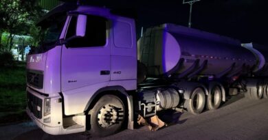 PM recupera carreta e carga roubadas na RMS
