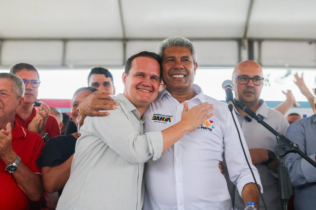 “Jerônimo tira as obras do papel e ACM Neto torce contra a Bahia”, afirma Júlio Pinheiro
