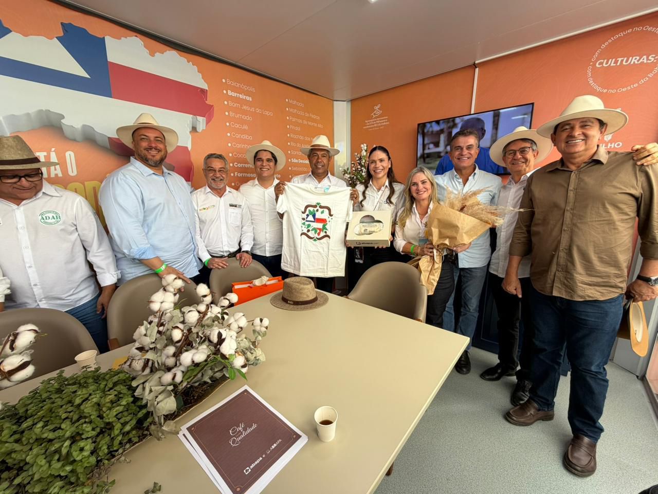 Ivana Bastos destaca papel do Parlamento no fortalecimento do agro durante abertura da Bahia Farm Show 2026