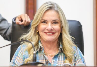 Ivana Bastos comemora semestre produtivo com votações de propostas que beneficiam a população