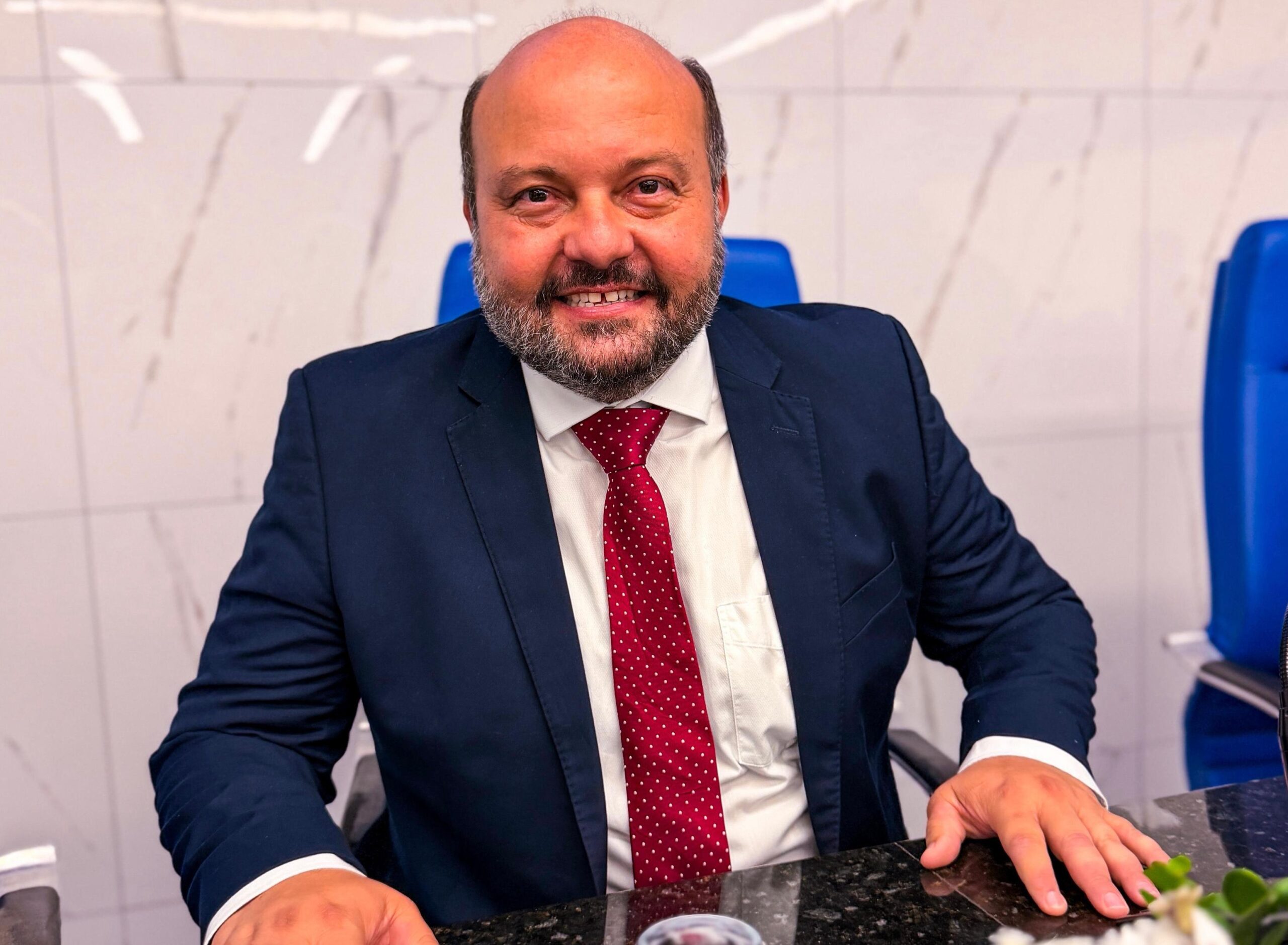 “Foi preciso Caetano voltar a governar para que os servidores tivessem ganho real”, diz Dilson Magalhães