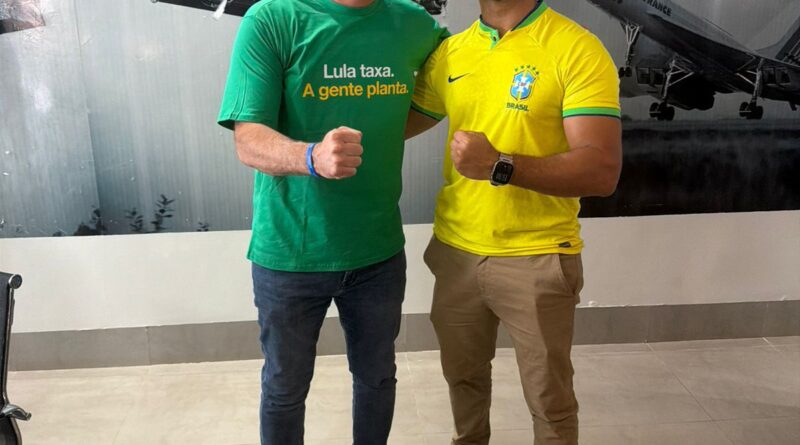 Capitão Alden recepciona Flávio Bolsonaro em solo baiano
