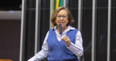 De Flávio a ACM Neto: a velha tentativa de derrotar pesquisas na Justiça