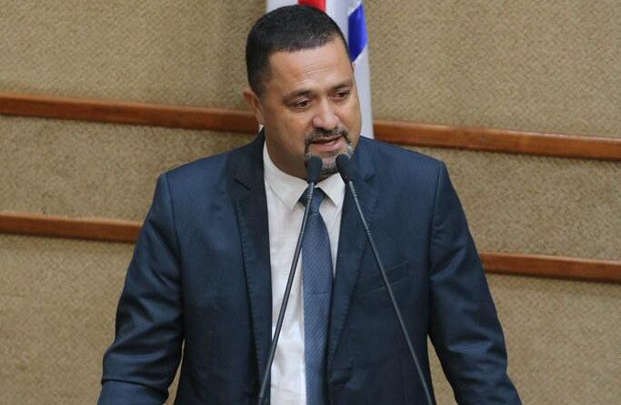 “Bruno Reis virou cabo eleitoral de ACM Neto e deixou Salvador abandonada e completamente suja”, afirma Osni