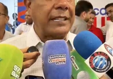 Jerônimo defende Wagner em Barreiras e diz que oposição tenta atingir Lula pela Bahia