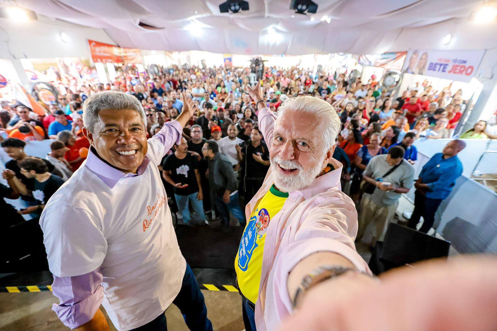“Ninguém nasce político. A gente se torna, e esse lugar é passageiro. Quem não gosta de gente tem que sair da política e fazer outra coisa”, defende Jerônimo durante plenária do PGP em Santa Maria da Vitória