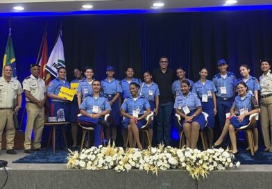 Colégio da Polícia Militar de Ilhéus fortalece protagonismo estudantil em seminário de Ciências