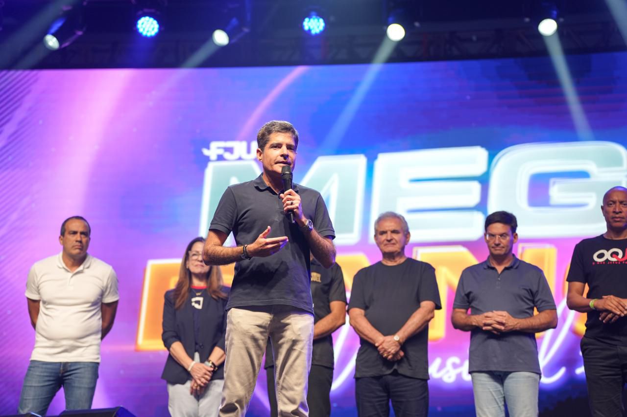 ACM Neto diz que jovens podem liderar transformação da Bahia durante evento da Universal