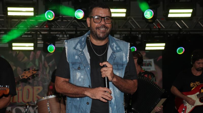 Fábio Carneirinho e Banda Jherê marcam quinta noite do São João da Bahia no Carmo