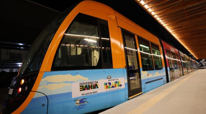 Obras do VLT avançam com entrega da Estação Calçada e melhorias viárias em Salvador